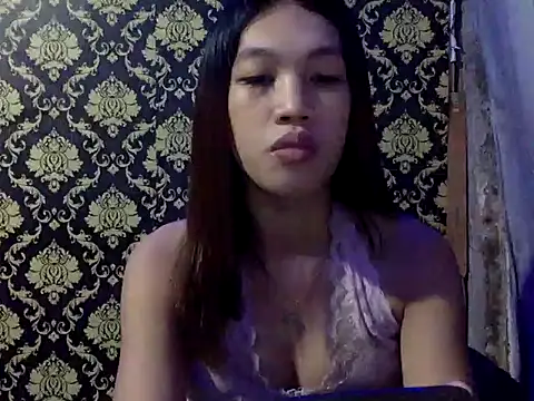 Snapshot of your_wifey chatting on November 2025 12:42:01 PM your wifey online show from November 2025 12:42:01 PM