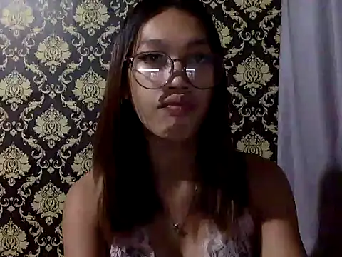Snapshot of your_wifey chatting on September 2025 11:05:02 AM your wifey online show from September 2025 11:05:02 AM