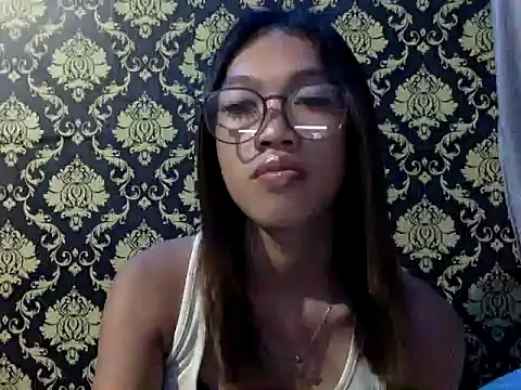 Snapshot of your_wifey chatting on September 2025 12:43:02 PM your wifey online show from September 2025 12:43:02 PM