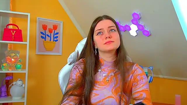 JessicaJewells online show from April 2026 06:18:01 AM