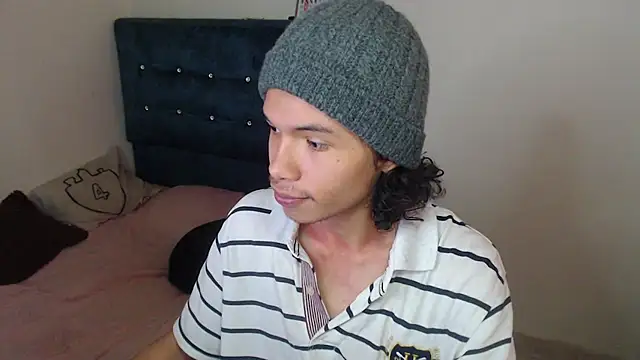 Xoxo Smiles online show from October 2025 04:06:01 PM