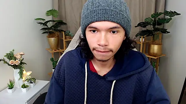 Xoxo Smiles online show from November 2025 11:11:02 AM