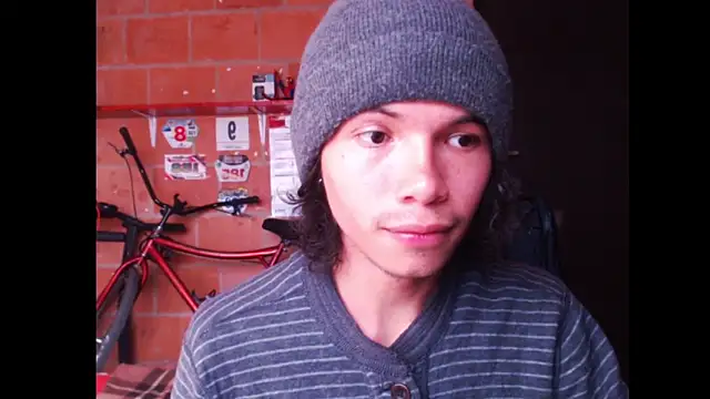 Xoxo Smiles online show from September 2025 08:37:01 PM