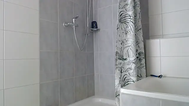 Hijuga online show from November 2025 11:33:02 AM