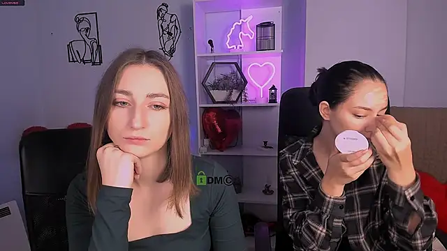 eva smiith  online show from November 2025 06:46:02 AM