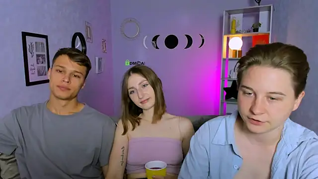eva smiith  online show from September 2025 05:50:02 AM