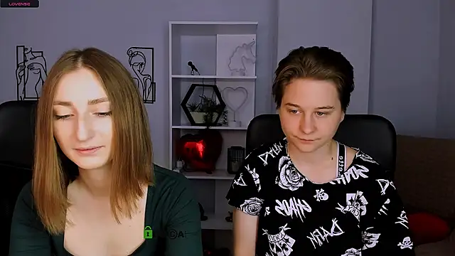 eva smiith  online show from October 2025 05:53:01 AM