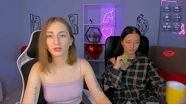 eva smiith  online show from October 2025 05:44:01 AM