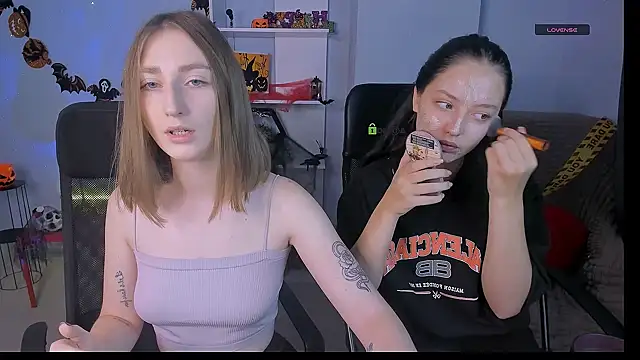 eva smiith  online show from October 2025 05:50:02 AM