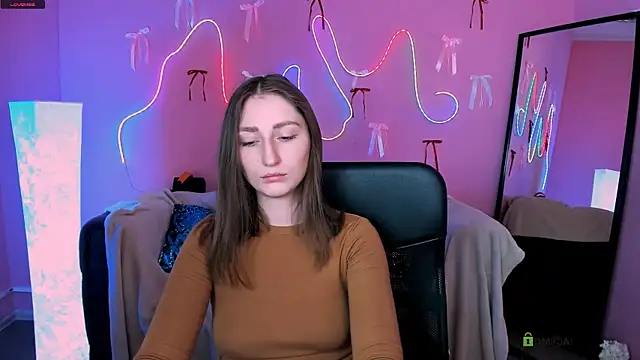 eva smiith  online show from March 2026 06:51:01 AM