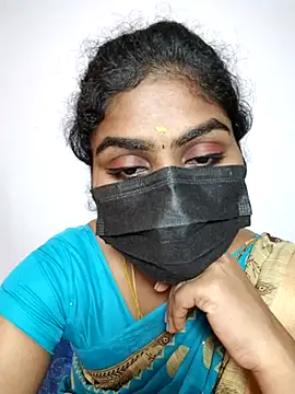 Snapshot of Tamil_Princess12 chatting on October 2025 05:03:02 PM Tamil Princess12 online show from October 2025 05:03:02 PM