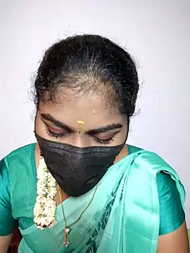 Snapshot of Tamil_Princess12 chatting on September 2025 06:13:01 PM Tamil Princess12 online show from September 2025 06:13:01 PM