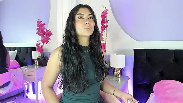 Snapshot of _HAANNAH_ chatting on September 2025 07:57:02 PM  HAANNAH  online show from September 2025 07:57:02 PM