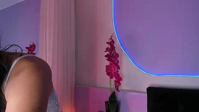  HAANNAH  online show from November 2025 07:58:02 PM