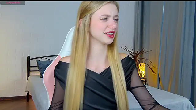 KelsiWest online show from September 2025 01:12:01 PM
