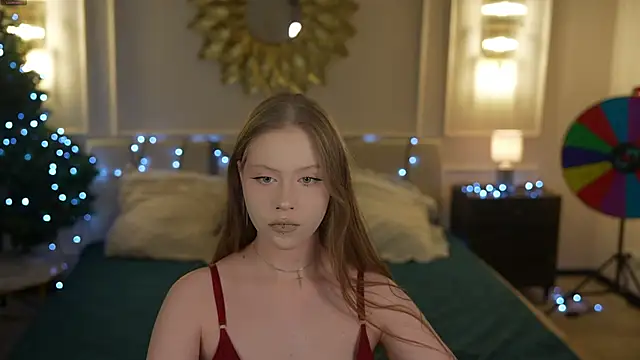 Esmie Smile online show from December 2025 08:56:02 PM