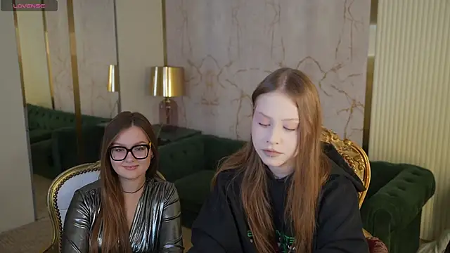 Snapshot of Esmie_Smile chatting on October 2025 11:03:02 AM Esmie Smile online show from October 2025 11:03:02 AM