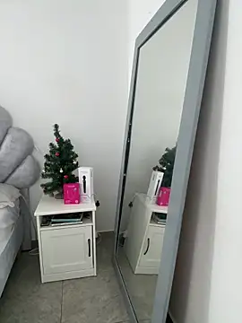 emma-conti2 online show from December 2025 03:05:01 PM