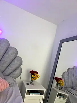 emma-conti2 online show from November 2025 01:11:01 PM