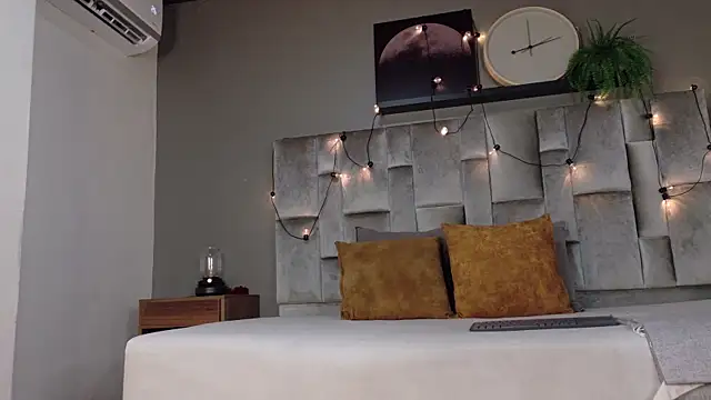 RiriiBrunette   online show from April 2026 07:29:02 PM