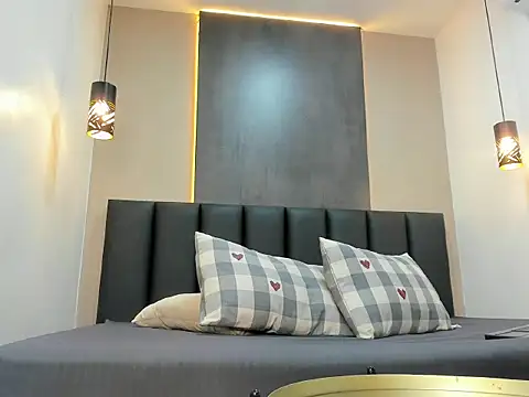 RiriiBrunette   online show from November 2025 09:18:01 PM