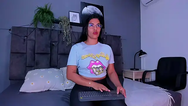 RiriiBrunette   online show from November 2025 07:39:01 PM