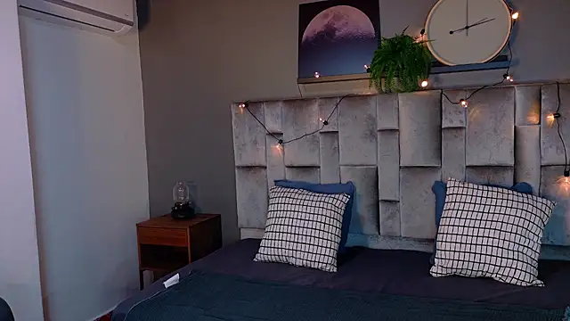 RiriiBrunette   online show from November 2025 07:46:01 PM