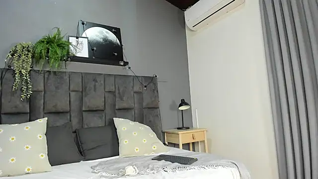 RiriiBrunette   online show from October 2025 11:46:02 AM