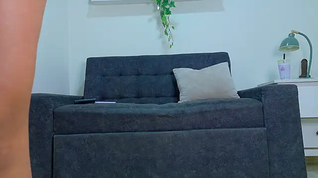Snapshot of RiriiBrunette__ chatting on July 2026 07:36:01 PM RiriiBrunette online show from July 2026 07:36:01 PM