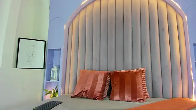 RiriiBrunette   online show from October 2025 07:57:02 PM