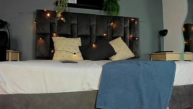 RiriiBrunette   online show from April 2026 07:53:01 PM