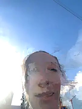 HellaryTourent online show from September 2025 12:33:01 PM