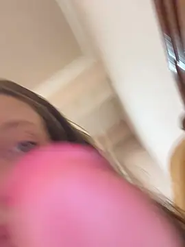 Snapshot of HellaryTourent chatting on February 2026 07:25:02 PM HellaryTourent online show from February 2026 07:25:02 PM