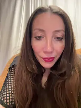 Snapshot of HellaryTourent chatting on February 2026 06:27:02 PM HellaryTourent online show from February 2026 06:27:02 PM