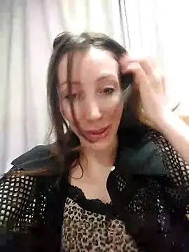 Snapshot of HellaryTourent chatting on February 2026 05:13:02 PM HellaryTourent online show from February 2026 05:13:02 PM