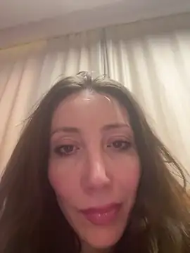 Snapshot of HellaryTourent chatting on February 2026 02:19:02 PM HellaryTourent online show from February 2026 02:19:02 PM