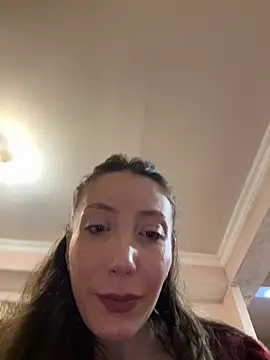 Snapshot of HellaryTourent chatting on February 2026 06:38:02 PM HellaryTourent online show from February 2026 06:38:02 PM