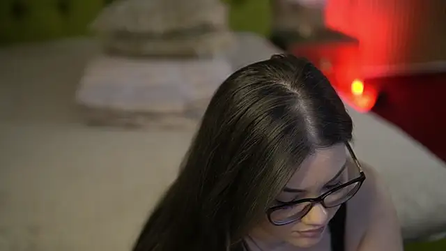 Snapshot of OliviaNoir chatting on September 2025 02:33:02 PM OliviaNoir online show from September 2025 02:33:02 PM