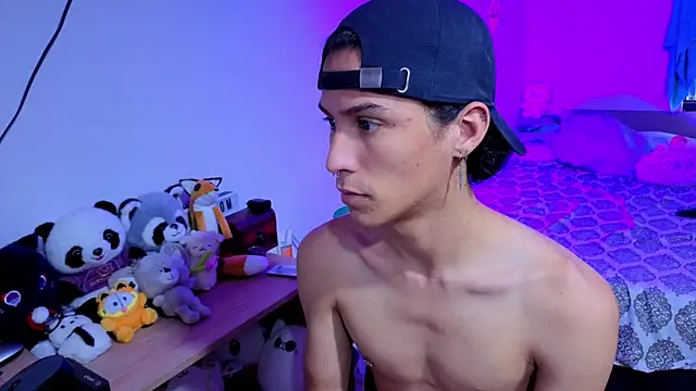 LuClawthorne  online show from September 2025 10:38:01 PM