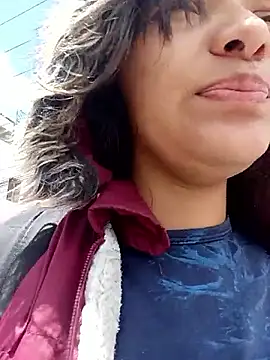 mia blue01 online show from September 2025 03:40:02 PM