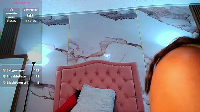 AlyaThompson online show from December 2025 04:11:01 AM