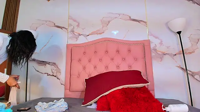 AlyaThompson online show from May 2026 04:05:01 AM