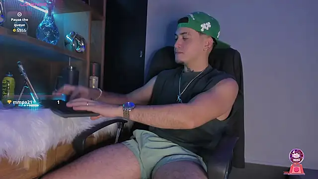 Gael williams1 online show from December 2025 09:37:02 PM