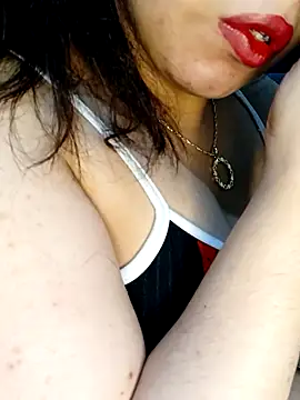 Queen-15 online show from November 2025 12:55:01 AM