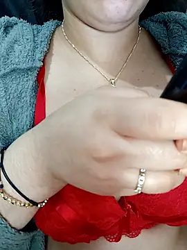 Queen-15 online show from December 2025 10:26:02 PM