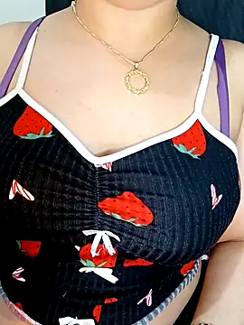 Queen-15 online show from November 2025 02:55:02 AM