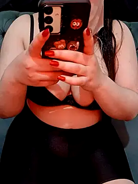 Queen-15 online show from April 2026 09:32:02 PM