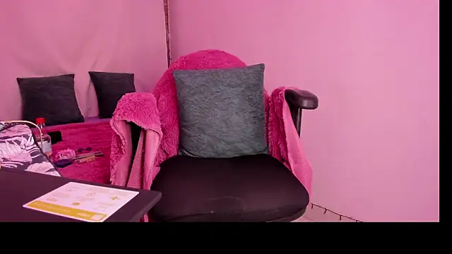 Sandy-13 online show from December 2025 10:50:02 AM