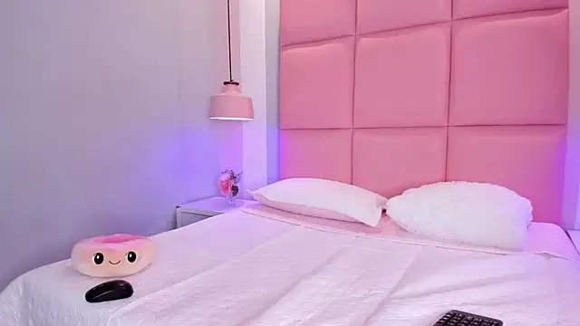 JulianaValencia online show from March 2026 01:22:01 AM