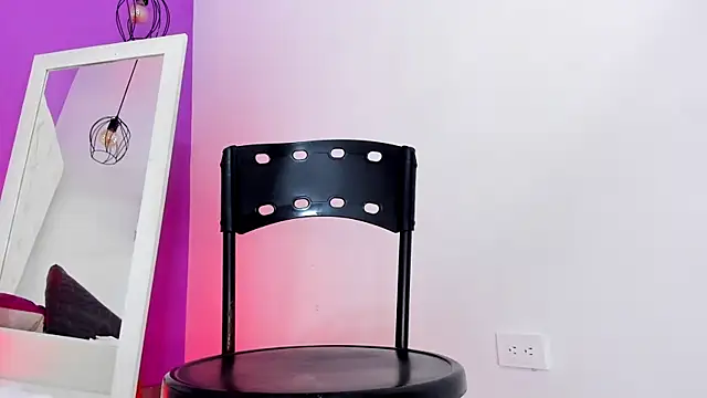 Snapshot of Horny_ebonys chatting on December 2025 08:04:02 PM Horny ebonys online show from December 2025 08:04:02 PM